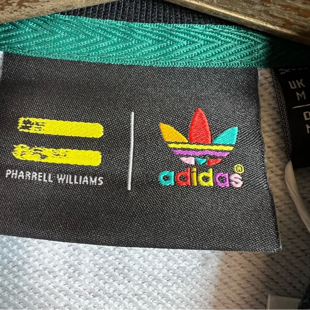 Adidas Originals x Pharrell Williams Sweatshirt Men's M Trefoil Crew EA2469 NWT